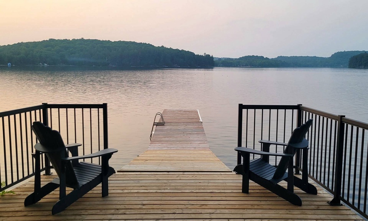 Muskoka Lakes Cottage | Timber Rock Cottage- Lakefront Muskoka Cottage