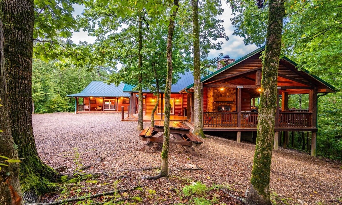 Broken Bow Cabin | Timber Rock Lodge-Mountain Retreat: Pool Table, Gathering, ADA compliant, Creek