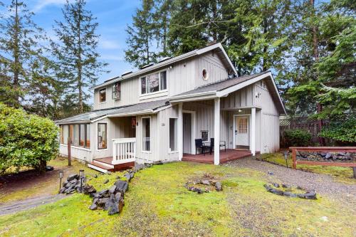 Agate House | Timberlake Club Retreat