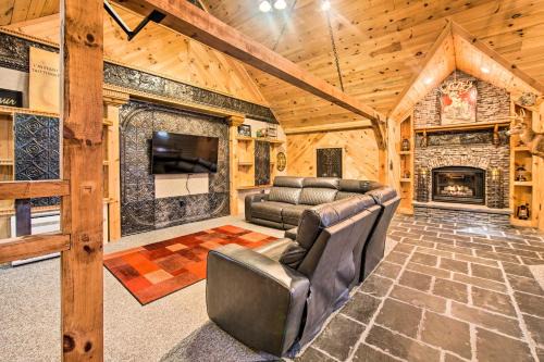 Reedsville House | Timberland Estates Cabin Close to Trails!