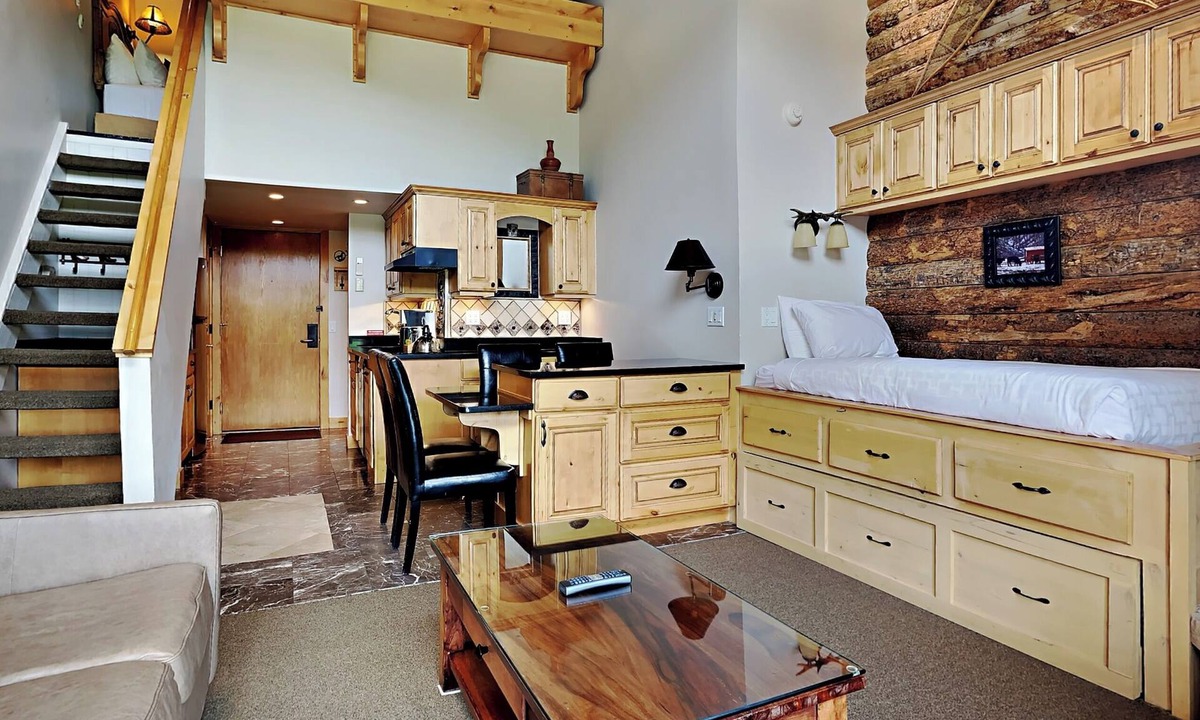Snowmass Village Condo | Timberline 317 Studio Loft Deluxe ~ Hot Tub~Pool~WiFi~Ski-in/out~Local Shuttle