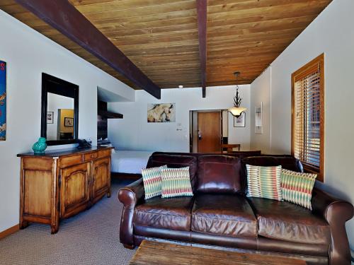 Snowmass Village House | Timberline Condominiums Studio Deluxe Unit 118