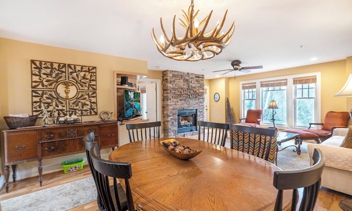 Foscoe Condo | Timbers I-1- Mtn Condo, Gated Resort, Indoor/Outdoor Pools & Hot Tub, Two Levels
