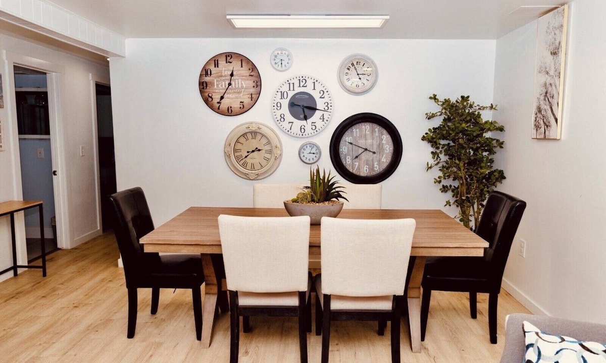 West Jordan Apartment | Timeless Comfort and Charming 2B Basement Apartment in West Jordan