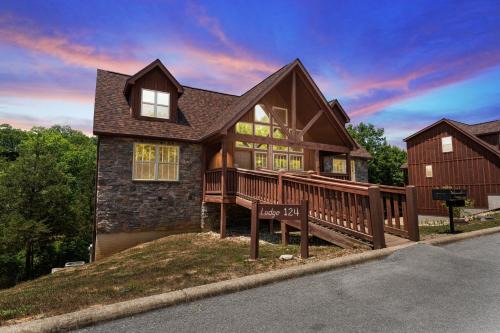Reeds Spring Cabin | Timeless Memories Lodge Cabin