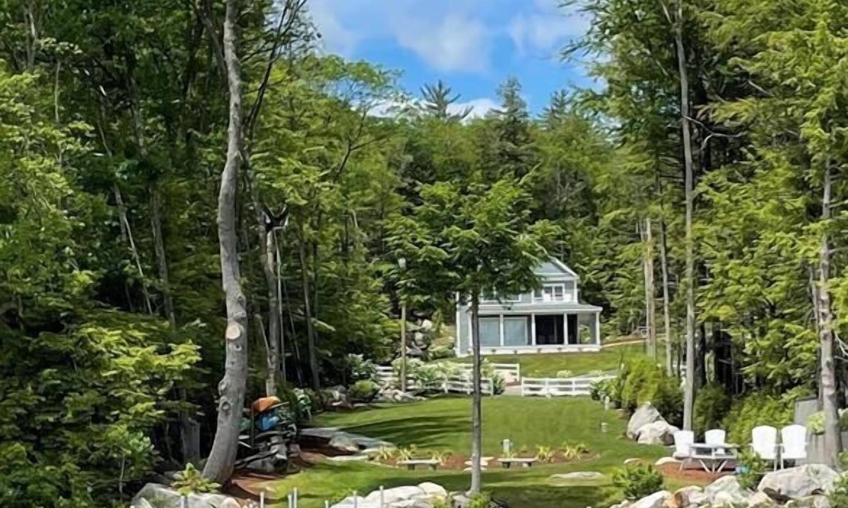 Hebron House | Timeless Memories on Newfound Lake