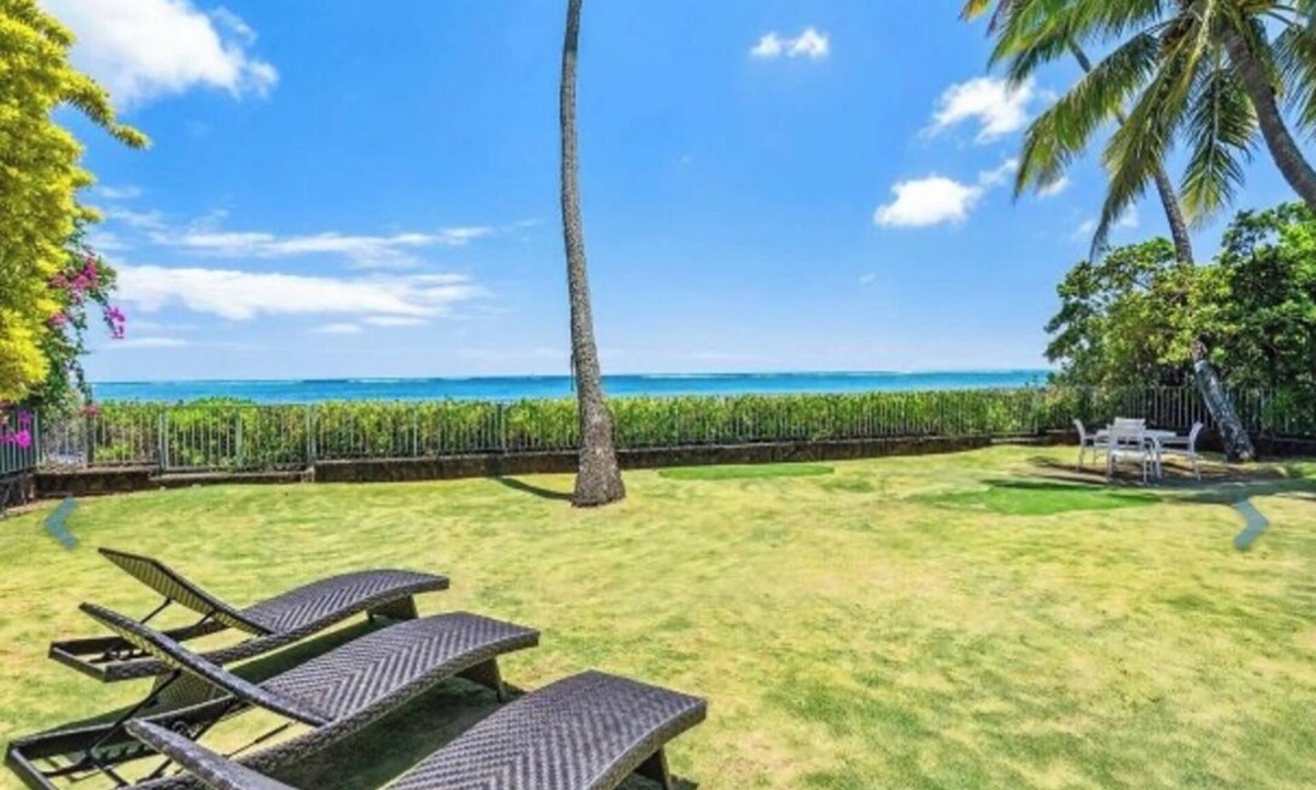 Eastern Honolulu House | Timeless Ossipoff, Beachfront Oasis!