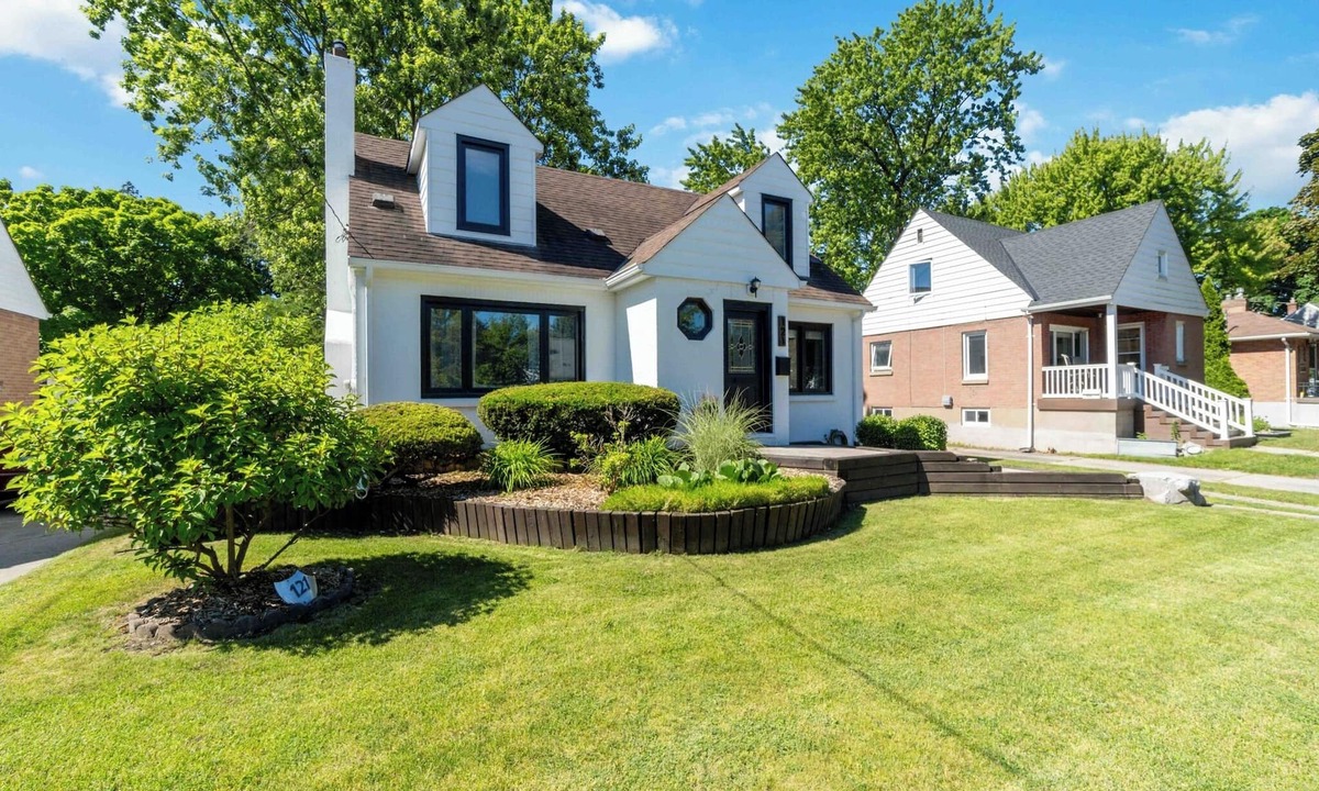 Sarnia House | Timeless Retreat