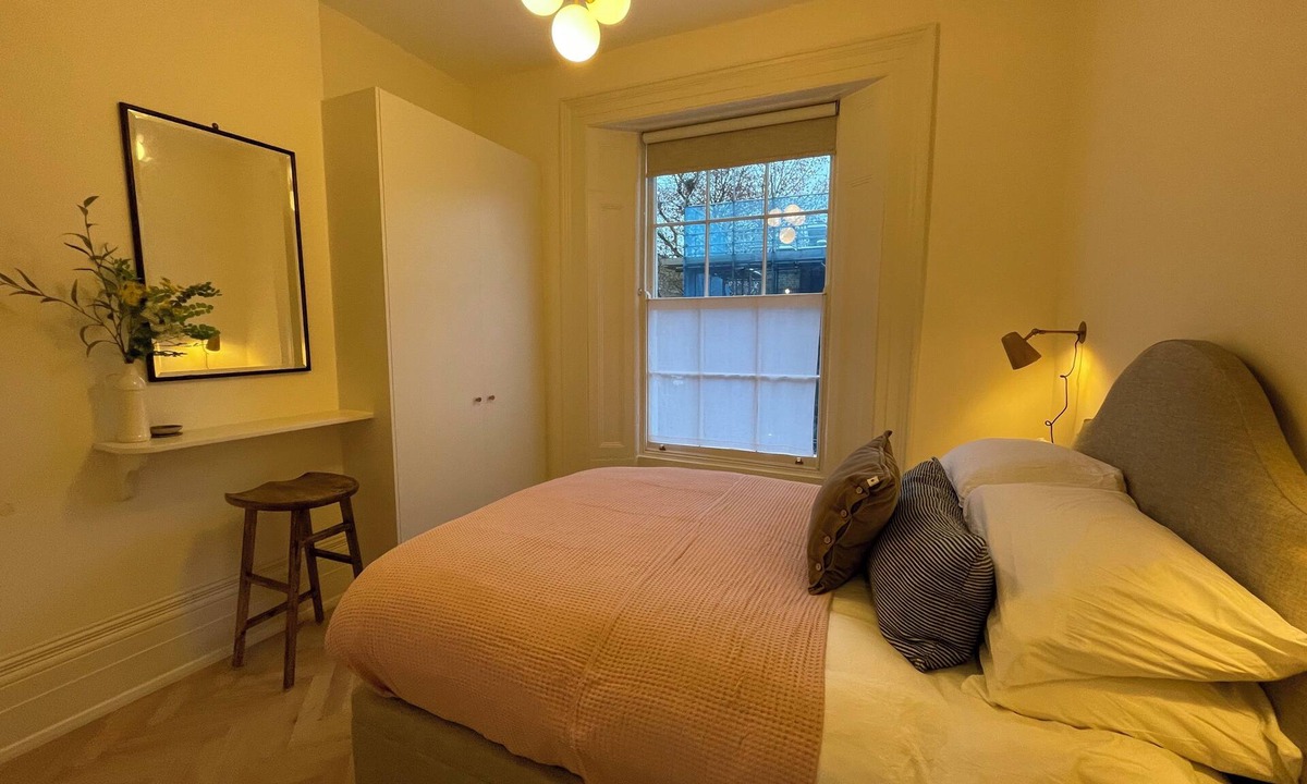 Finsbury Apartment | Timelessly Luxurious 1BD Flat, Clerkenwell