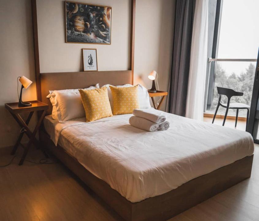 Balok Apartment | Timurbay Seafront Residence [Swan Suite]