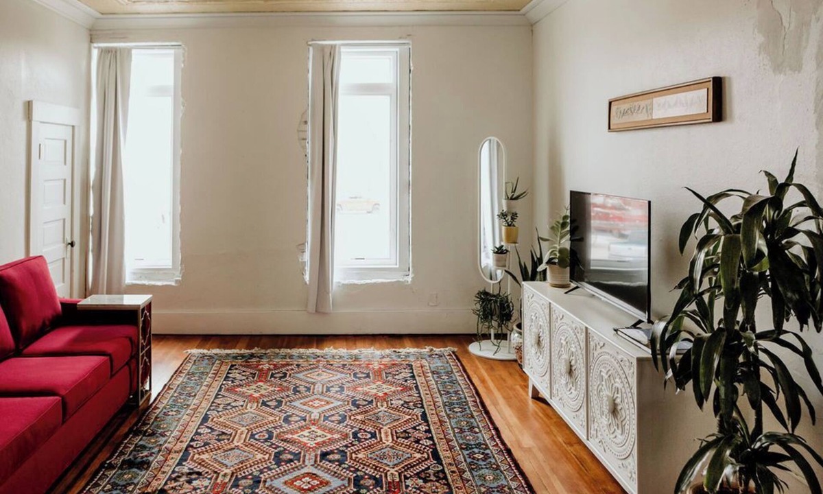 St Paul Apartment | Tin Perch Loft: vintage charm & private patio
