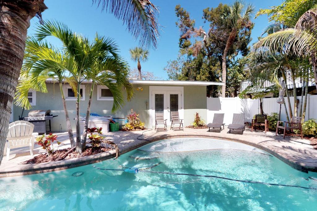 Holmes Beach House | Tina's Piece of Paradise
