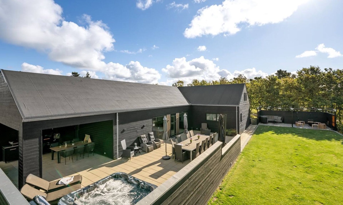 Skjern House | "Tinella" - 250m to the fjord by Interhome