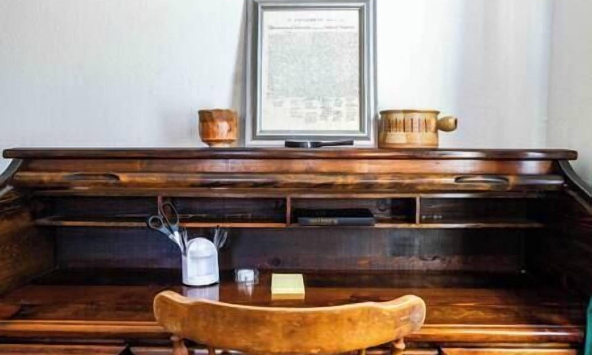 Midwest City House | Tinker AFB OKC I-40 Colonial Dorchester Cottage