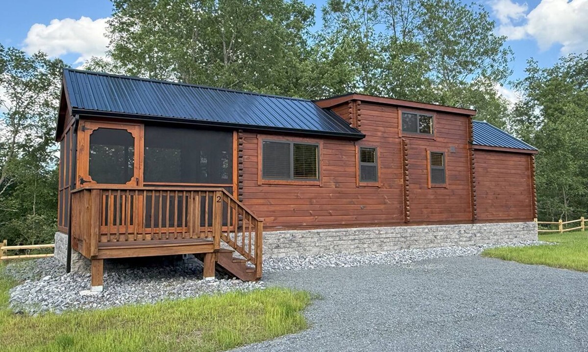 Hensonville Cabin | Tiny Cabin #2 by Windham NY Escape 'Cozy Stay'