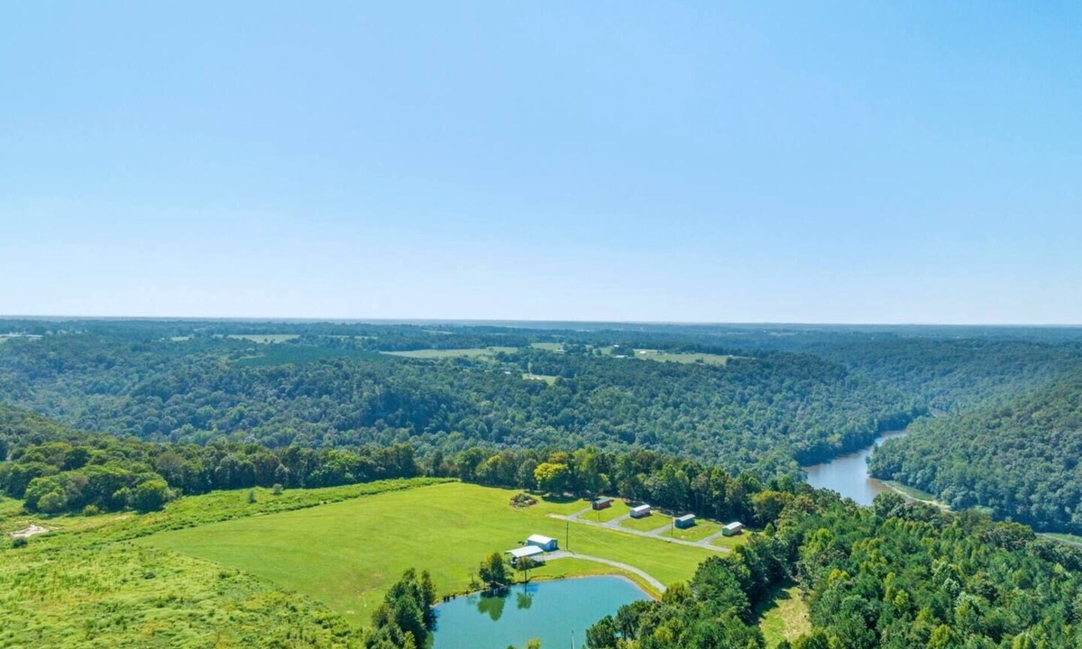 Albertville Cabin | Tiny cabin on 10 acres with pond