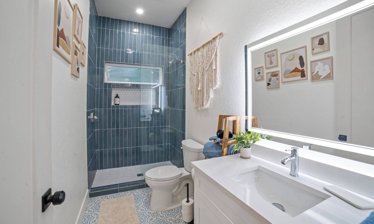 Eastside Promise Neighborhood House | Tiny Escape Near Downtown San Antonio, Fort Sam & Frost Center