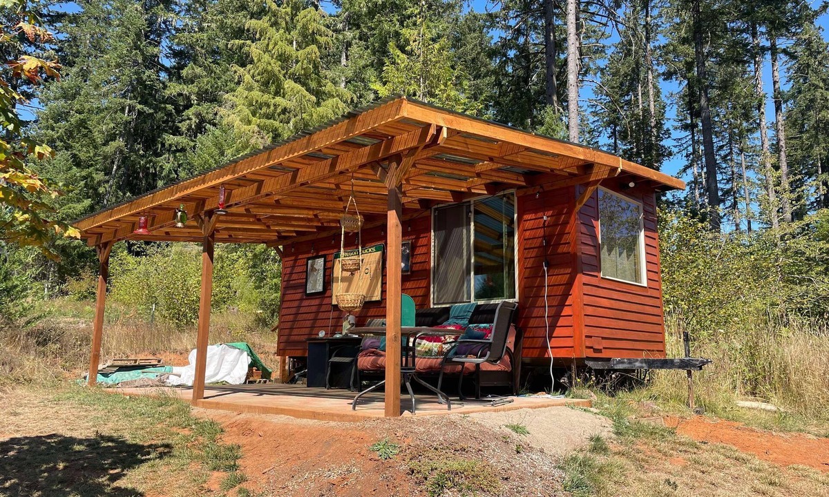 Elmira Resort | Tiny Home Caboose @ Zen Garden Sanctuary Spa