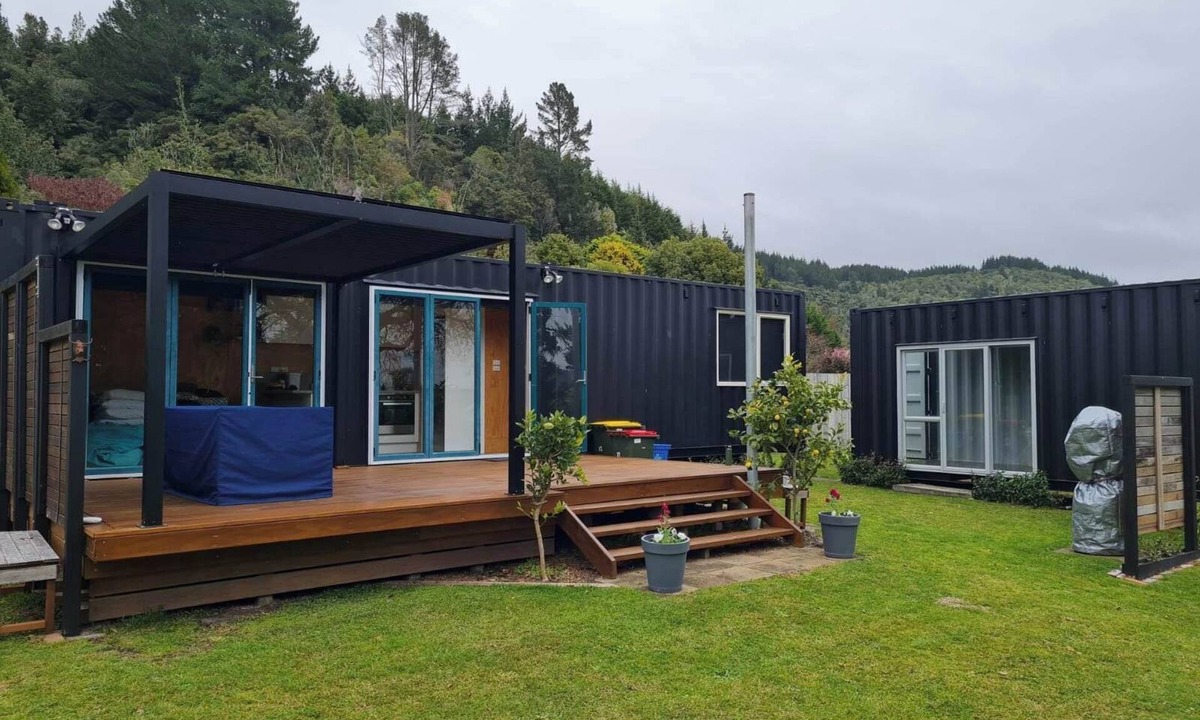 Rototai House | Tiny Home Getaway - a lake retreat