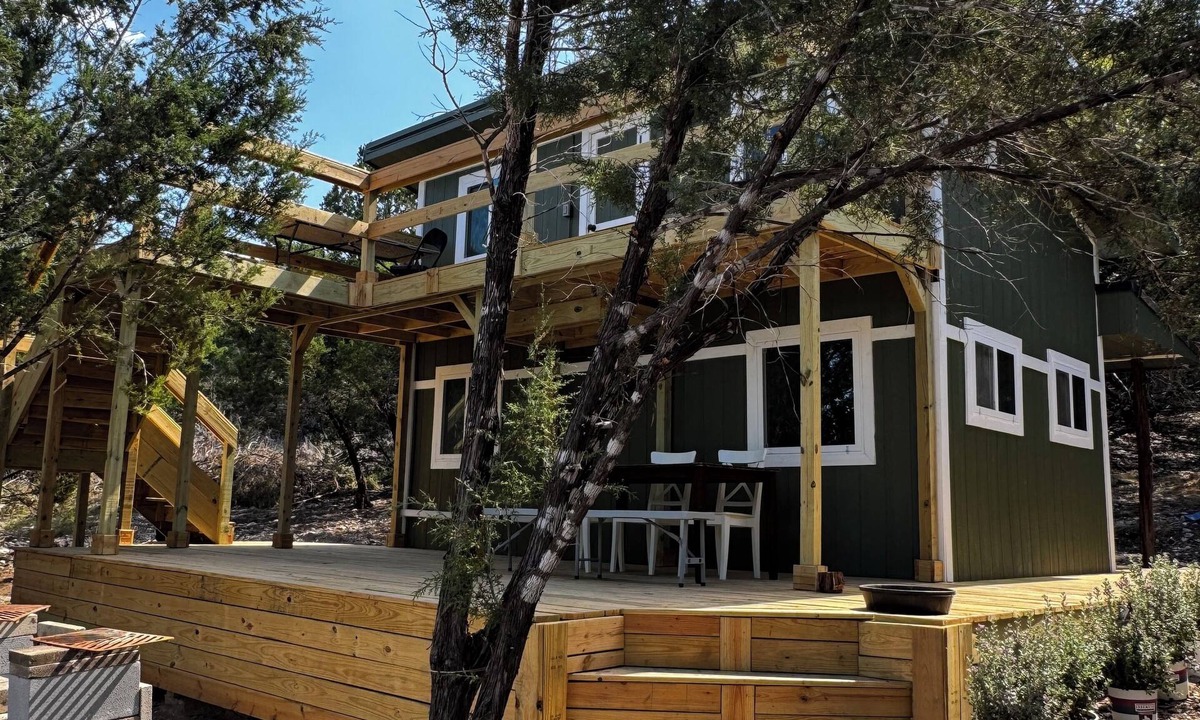 Copperas Cove Cabin | Tiny home in 10 acres with goats!