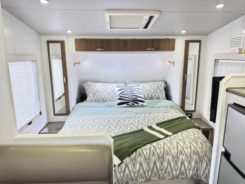 Bayswater Ski Chalet | Tiny home in Bayswater