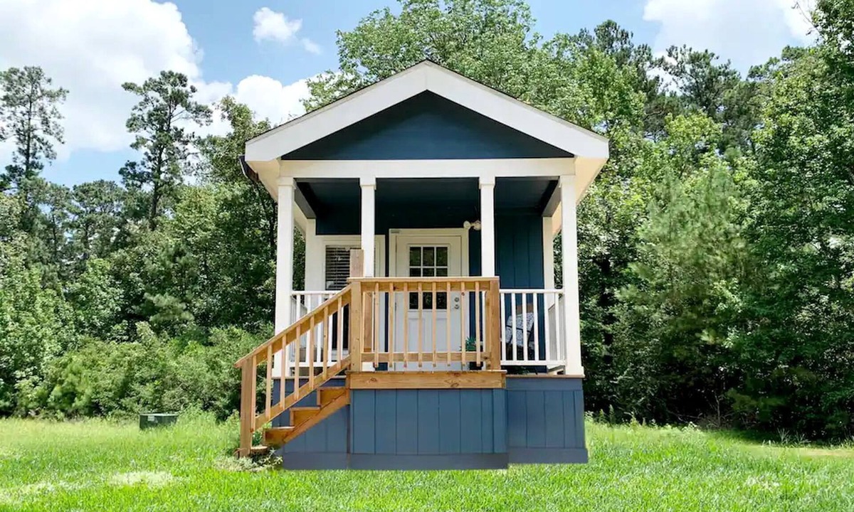 Willis House | Tiny Home in Texas for Family Getaways near Houston