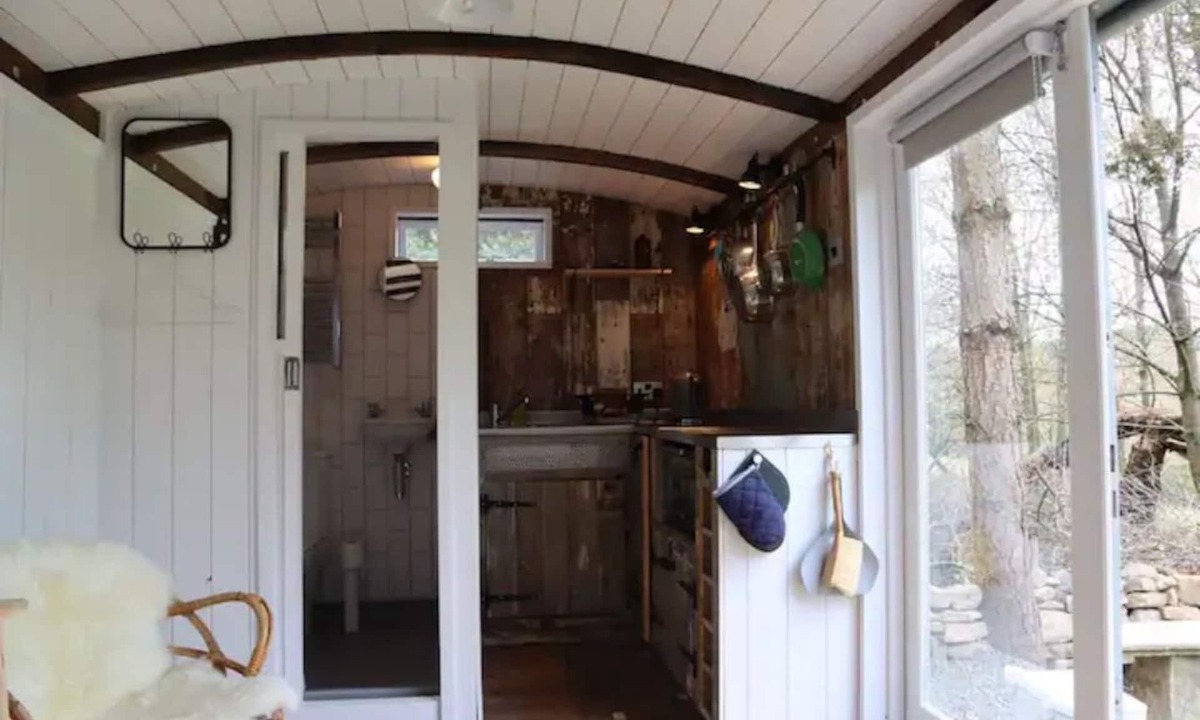 Rowlands Gill House | TINY HOME No.1 Railway Carriage with Stunning Views