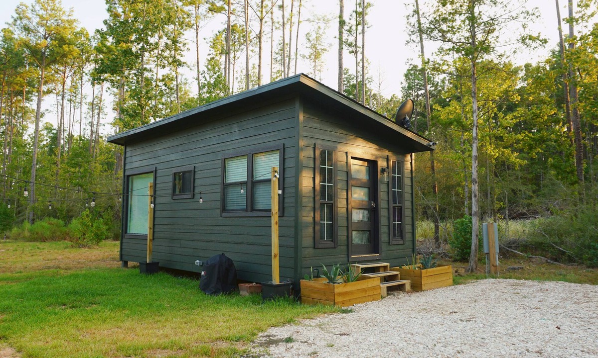 Livingston House | Tiny home retreat in Livingston TX- 1 hr from Houston