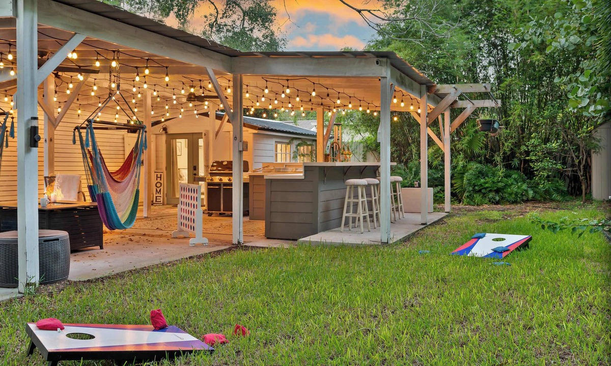 College Park House | Tiny home w/private outdoor kitchen & studio