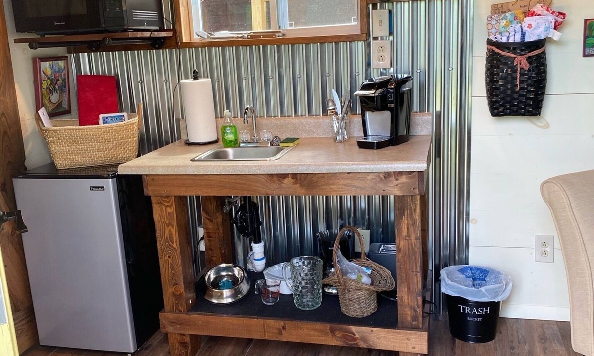 Hyde Park Cabin | Tiny House at Stony Brook Farm