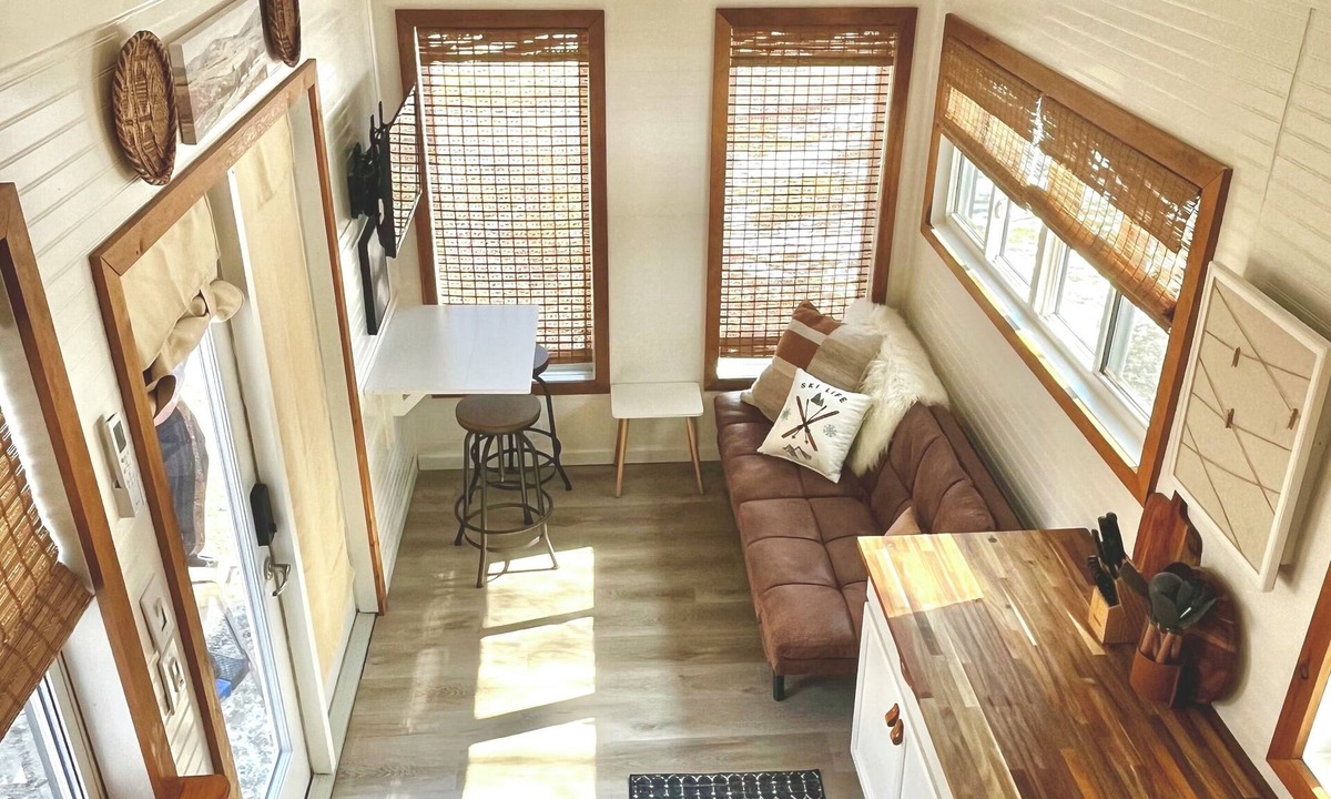 Valley Hi RV Rental | Tiny House - Big Fun!