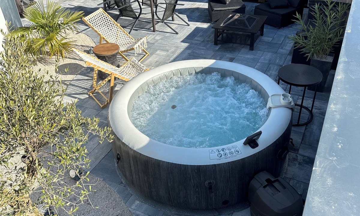 Saint-Loup-Nantouard Ski Chalet | Tiny house with private jacuzzi and brazier