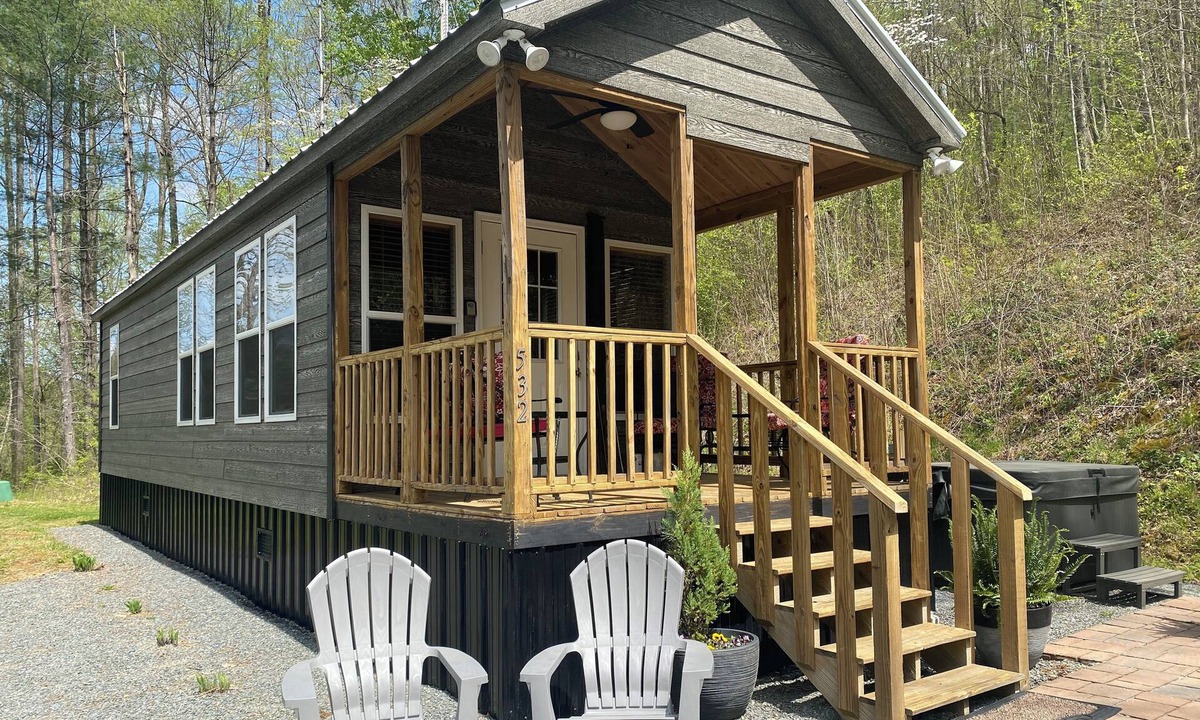 Stecoah Cottage | Tiny House Getaway