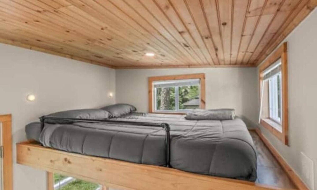 Hunt Club House | Tiny House hosted by Joe