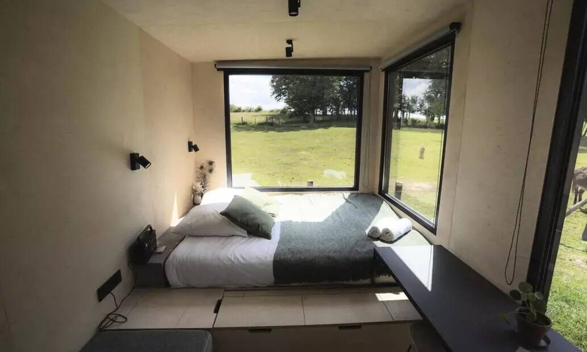 Les Hays Cabin | Tiny House in the heart of the Jura: a dream getaway for animal lovers - 2 adults + 2 children up to 12 + 1 baby