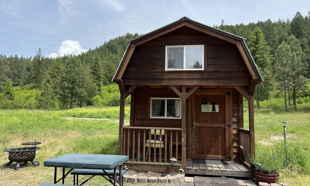 Evans Cabin | Tiny House Lake Roosevelt