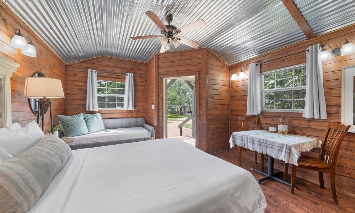 Crawford Cabin | Tiny House Living #4 on Outdoor Oasis Retreat Just 20 Minutes to Waco!