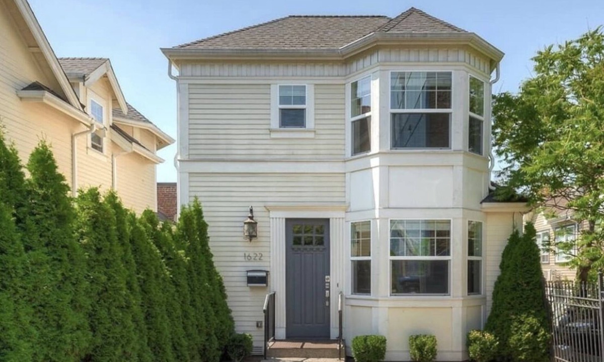 Stevens House | Tiny House on The Hill