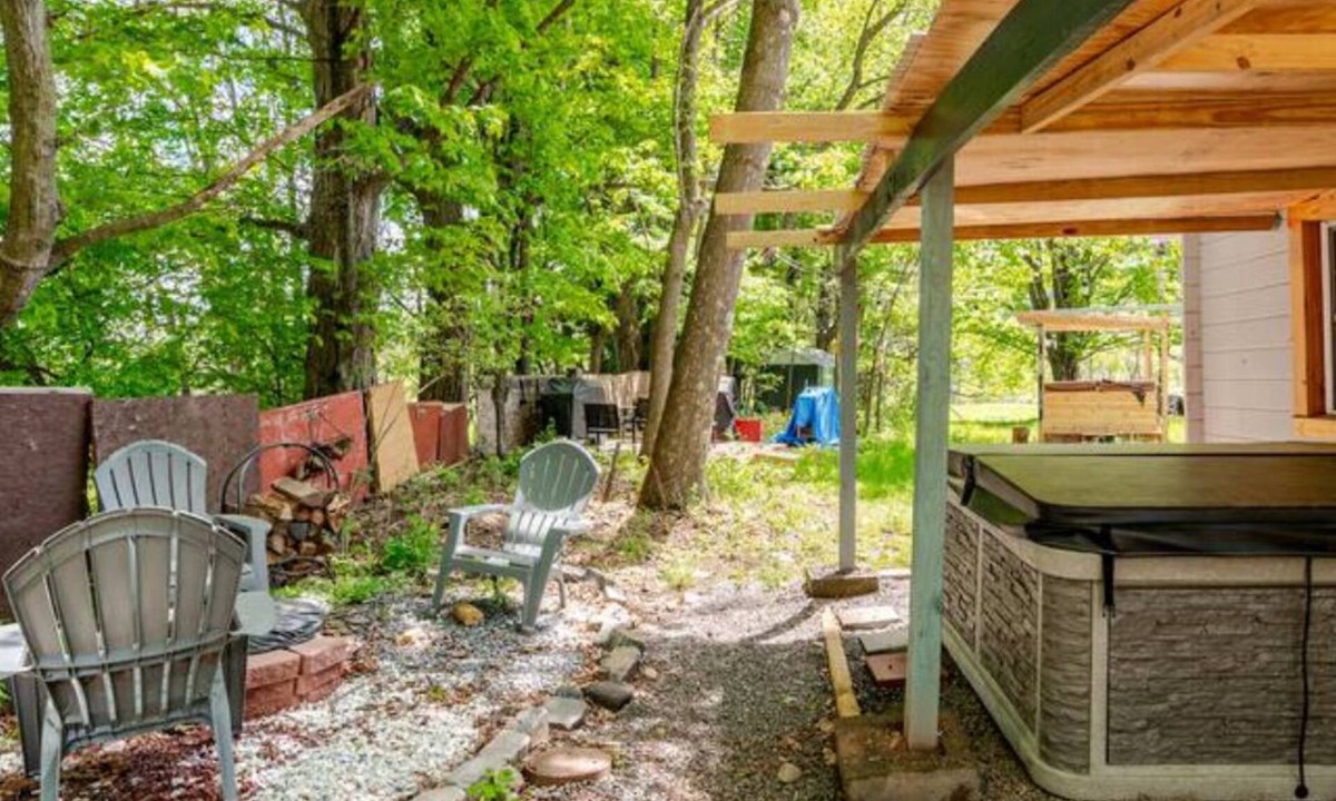 Windham Cottage | Tiny House on Walnut Grove