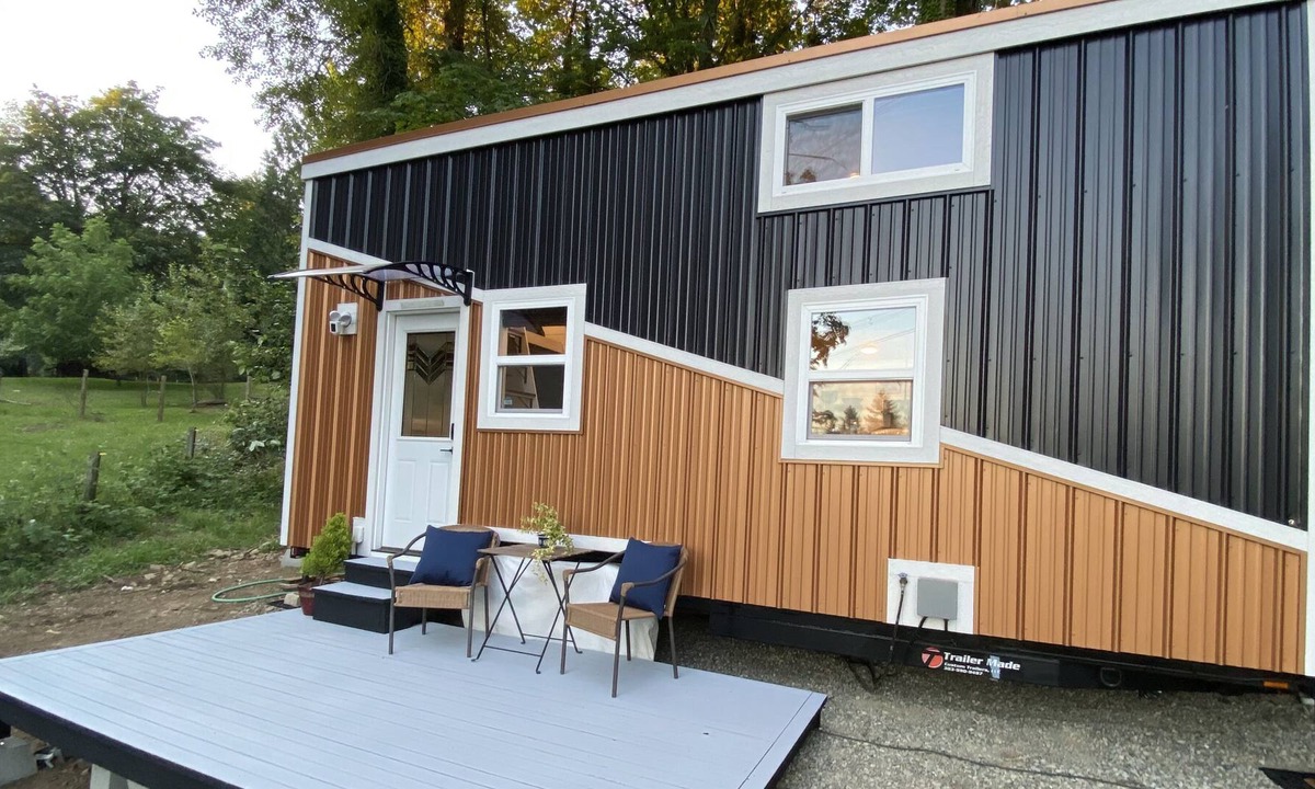 Mirrormont Apartment | Tiny House Tranquil Forest Retreat