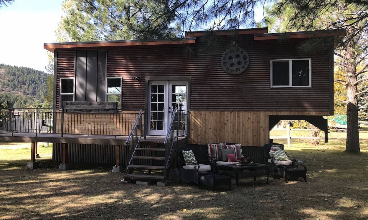 Irwin House | Tiny House -Valley Village