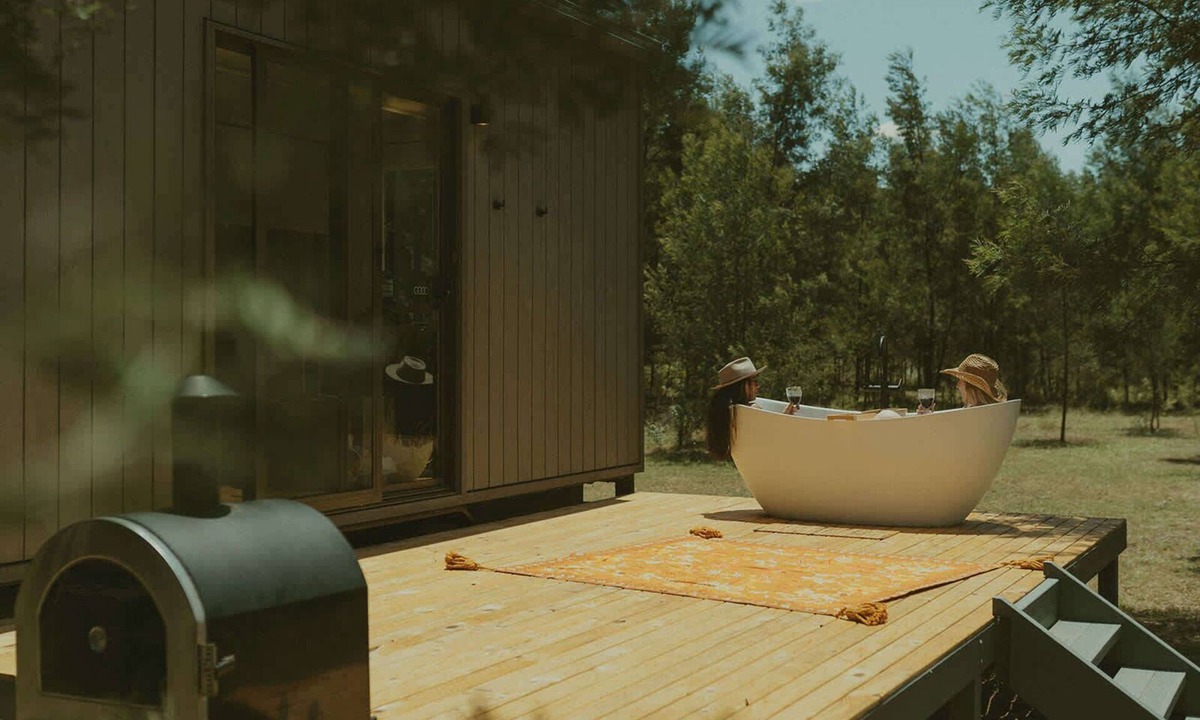 Markwell Cabin | Tiny Madeline Summary