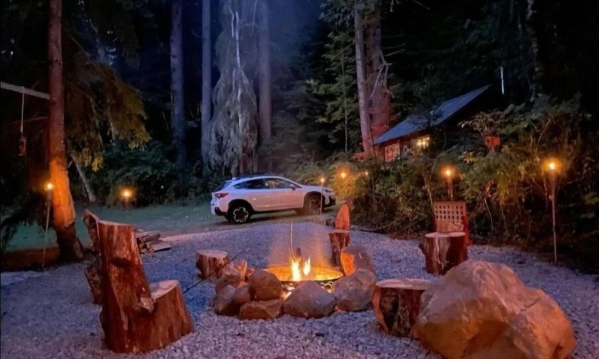 Eatonville Cabin | Tiny Safari themed cabin for 2 with private fire pit & BBQ