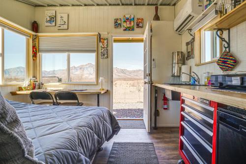 Rodeo Apartment | Tiny Town Cottages in Rodeo! 'Dog House'