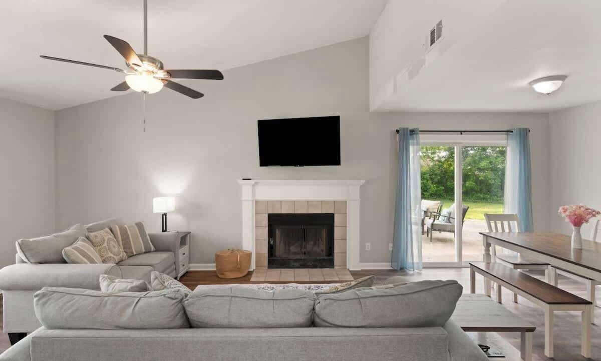 Brunswick House | Tipsy Turtle - New Listing