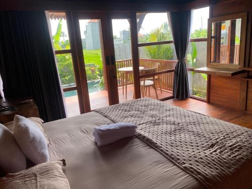 Blahbatuh Villa | Tita Wooden House