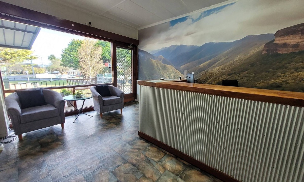 Oberon Hotel | Titania Motel