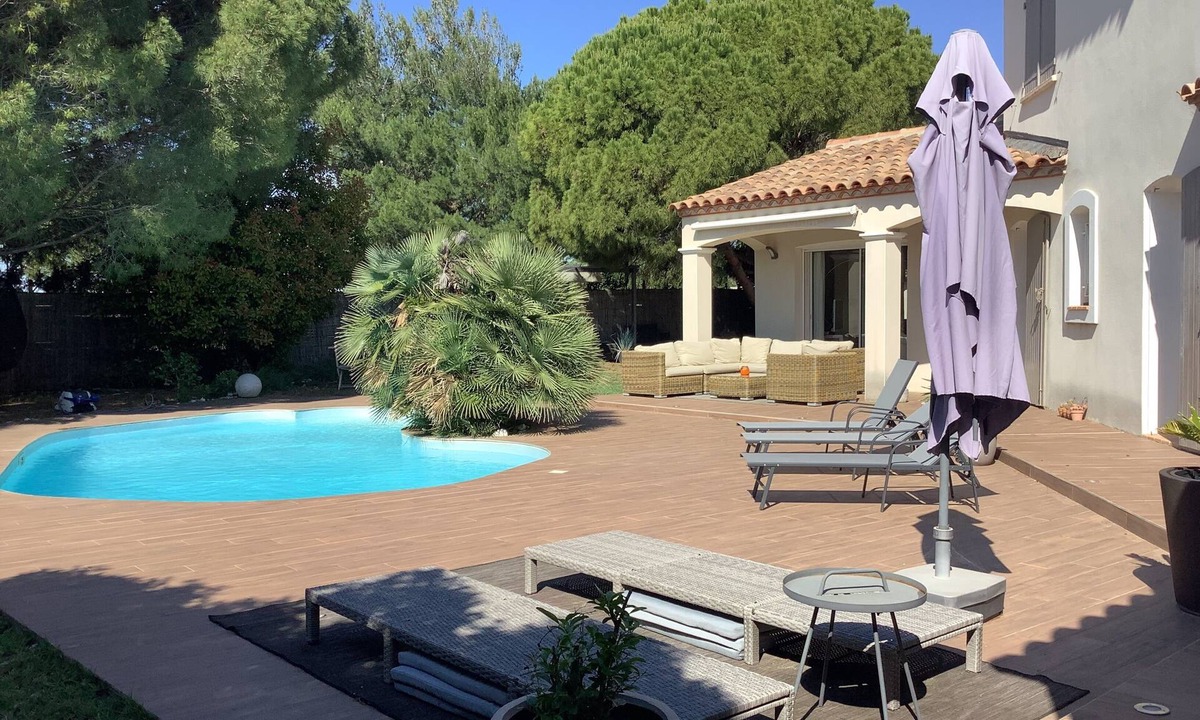 Meze House | Titre Provisoire