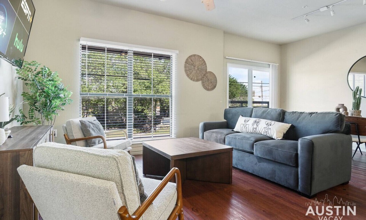 North Loop Apartment | TNC Combined (205+206)