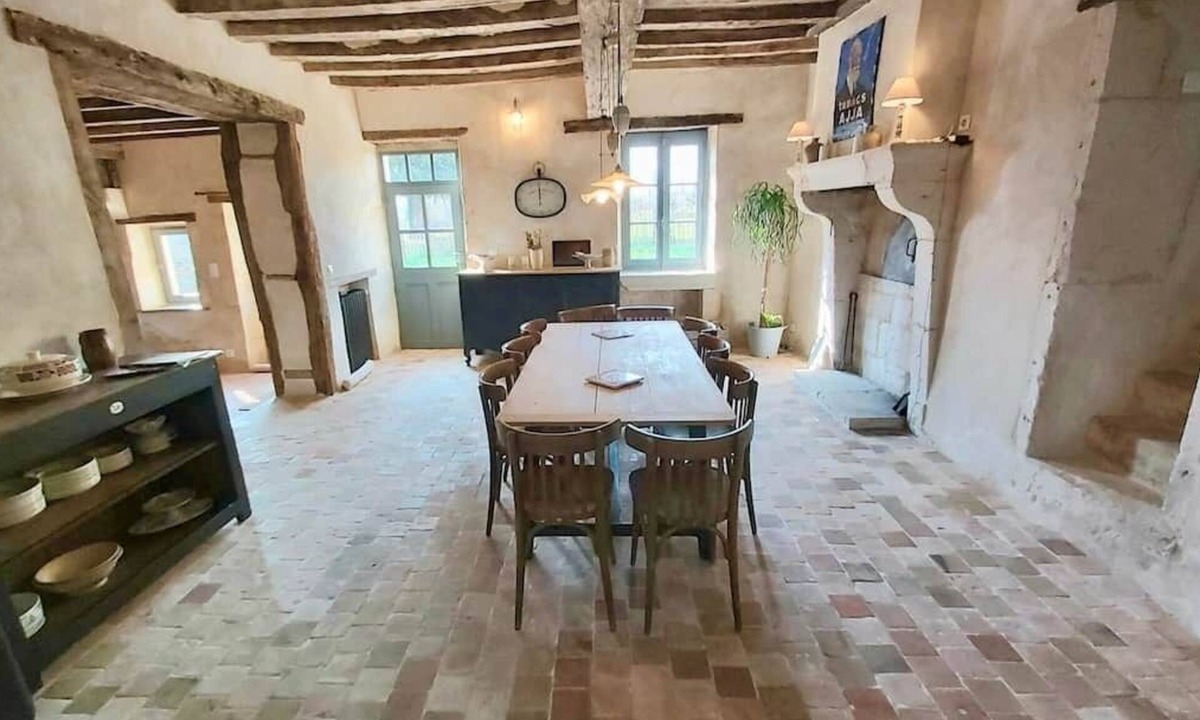 Berd'huis House | To complete